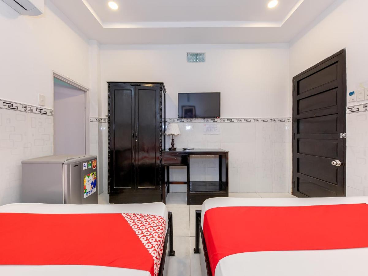 Oyo 828 Hoa Giay Hotel Nha Trang Buitenkant foto