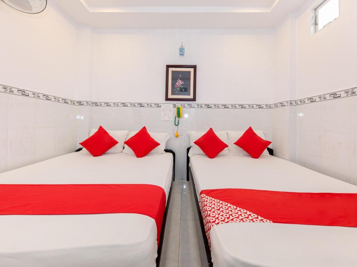 Oyo 828 Hoa Giay Hotel Nha Trang Buitenkant foto