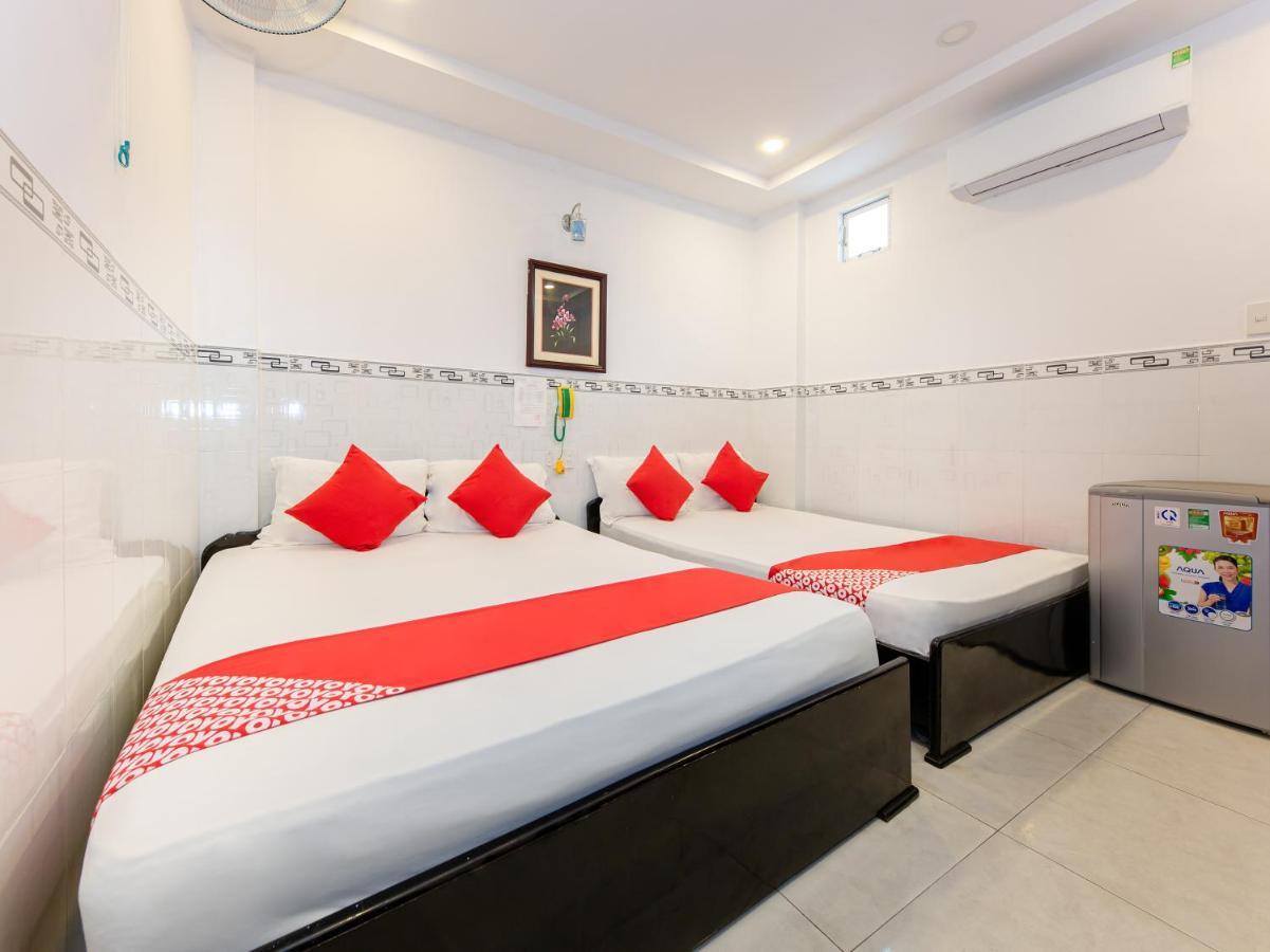 Oyo 828 Hoa Giay Hotel Nha Trang Buitenkant foto