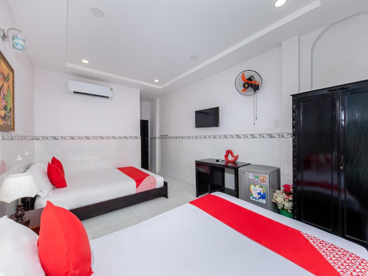 Oyo 828 Hoa Giay Hotel Nha Trang Buitenkant foto